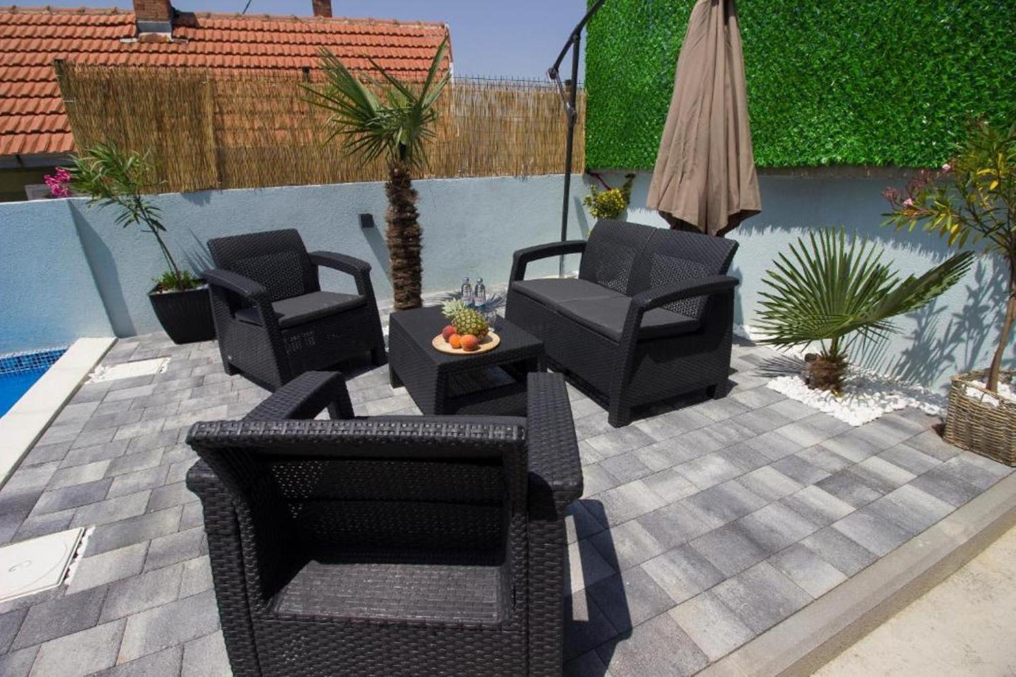 Summer House With Heated Swimming Pool 모스타르 외부 사진